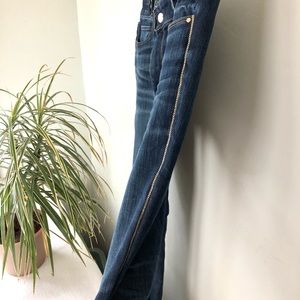 🌿 White House Black Marker Gold Striped Jeans